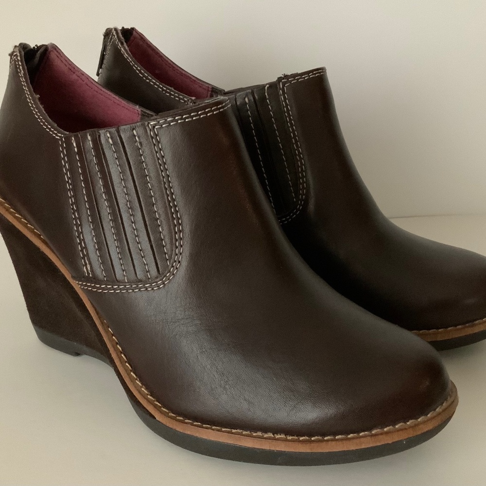 Hush Puppies Cignet Leather Wedge Booties - 8